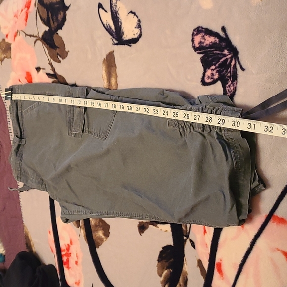 Eddie Bauer Adventurer Stretch Ripstop Cargo Capri - Picture 15 of 16